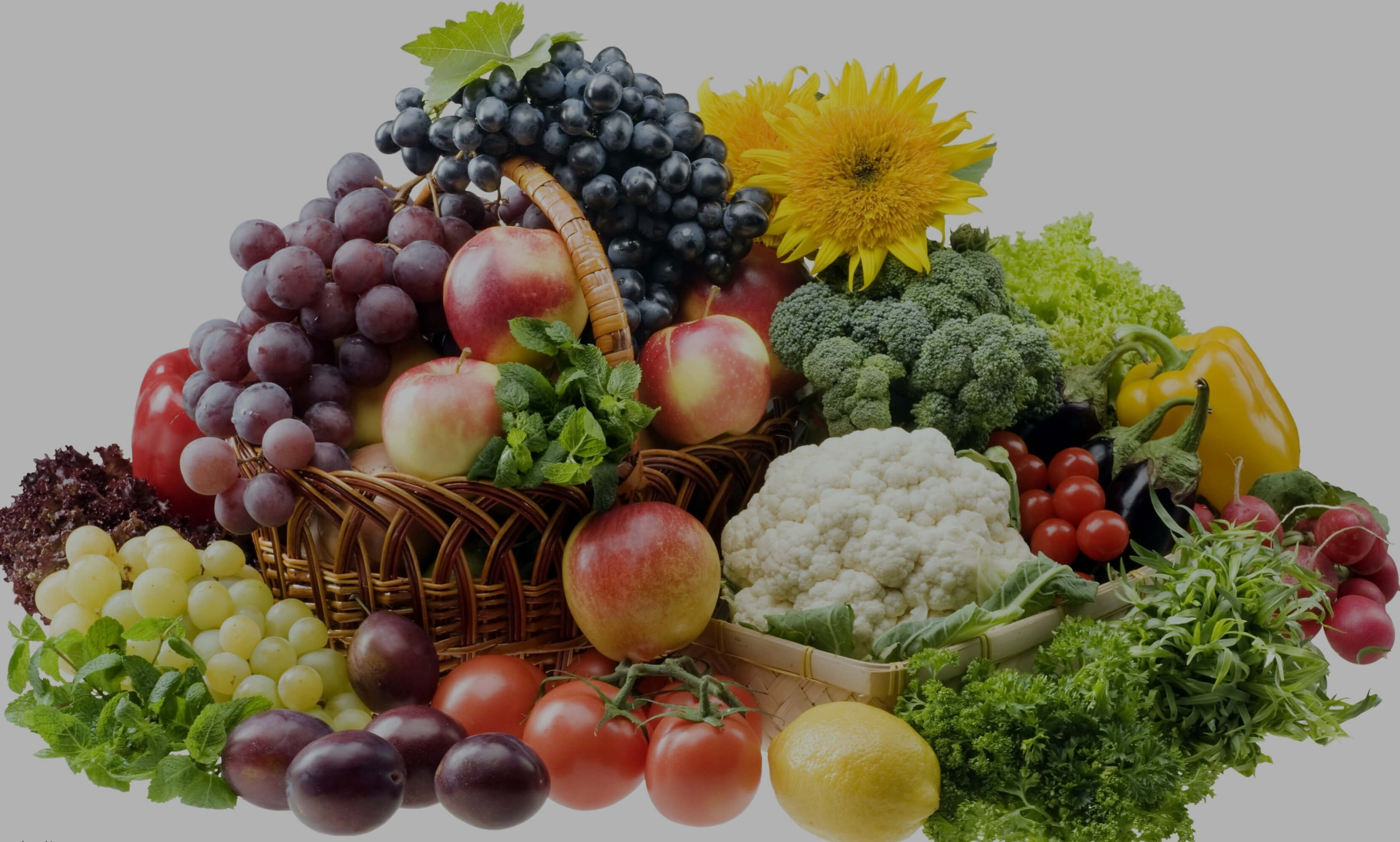 Vitamin v. Овощи и фрукты полезные для суставов. Порция фруктов полезных на прозрачном фоне. Умами в ферментированных овощах. В чем польза фруктов и овощей.